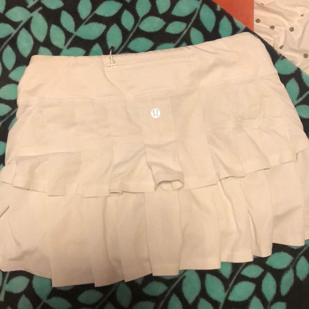 Lululemon white pleat tennis skirt